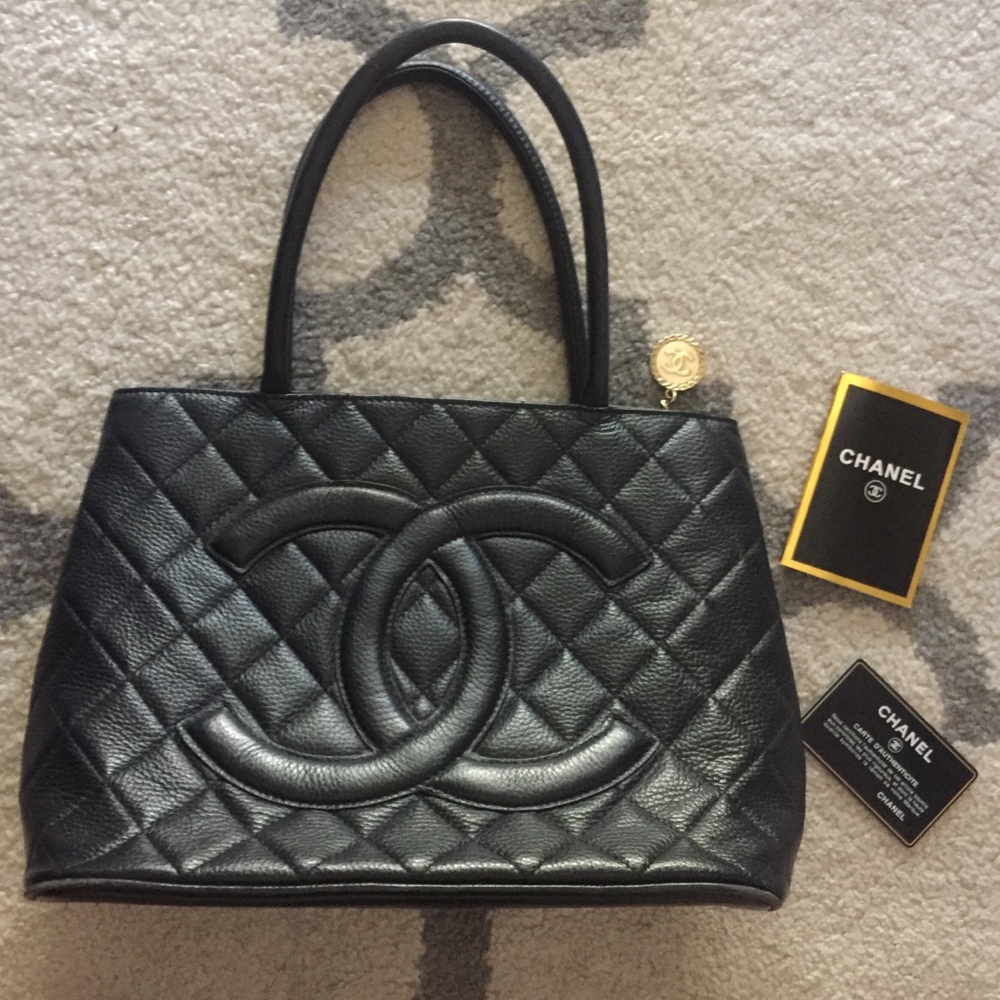 SOLD - Authentic CHANEL tote bag
